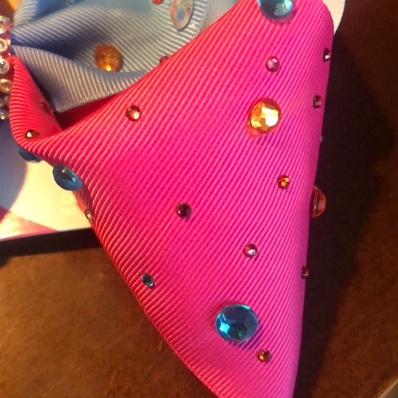 Jojo Siwa Bow - Picture 4 of 4
